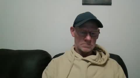 Snapshot of kevlooking4sez chatting on 12/22/24, 08:14 kevlooking4sez online show from 12/22/24, 08:14