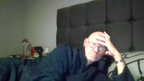 Snapshot of kevlooking4sez chatting on 01/25/25, 11:00 kevlooking4sez online show from 01/25/25, 11:00