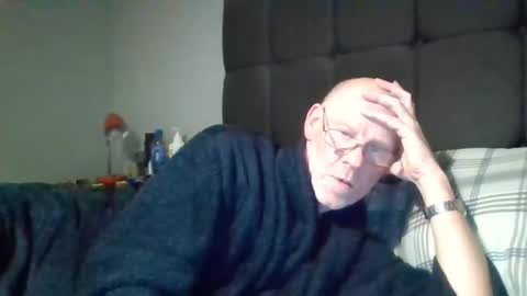kevlooking4sez online show from 12/22/25, 12:40