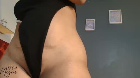 Keyla  online show from 10/25/25, 12:02