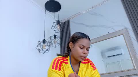 Snapshot of keyla_mejia chatting on 06/27/26, 12:10 Keyla online show from 06/27/26, 12:10