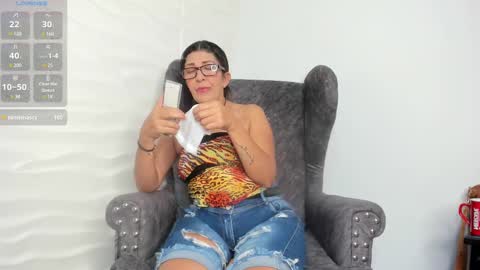 Keila Milf online show from 03/06/25, 05:46
