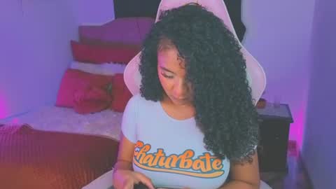 Snapshot of keyla_roberts_ chatting on 06/25/26, 01:16 Adhara. Help me reach 100 likes online show from 06/25/26, 01:16
