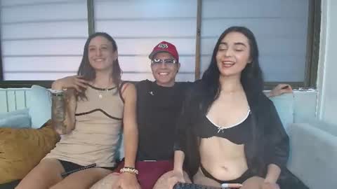 Snapshot of keylamonroy1 chatting on 07/23/26, 02:04 Keyla Megan and Loly online show from 07/23/26, 02:04