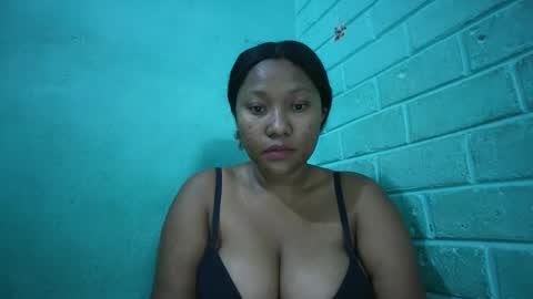 Snapshot of kezia0910 chatting on 12/18/25, 03:56 kezia0910 online show from 12/18/25, 03:56