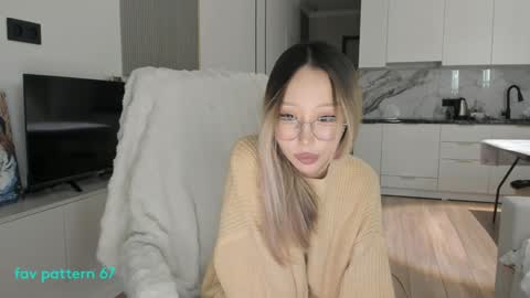 KHAESOO3 Yuna online show from 02/08/25, 11:34