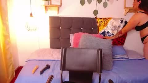 Snapshot of khalia_ chatting on 07/07/26, 07:18 K H A I L A online show from 07/07/26, 07:18