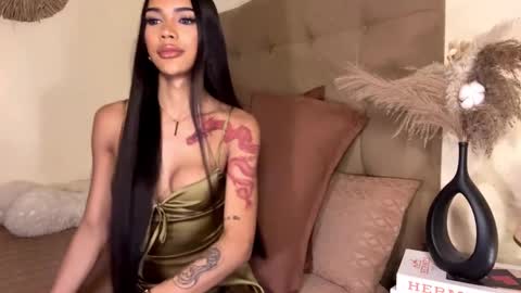 Snapshot of khalifafoxxxx chatting on 03/12/25, 05:38 khalifa online show from 03/12/25, 05:38