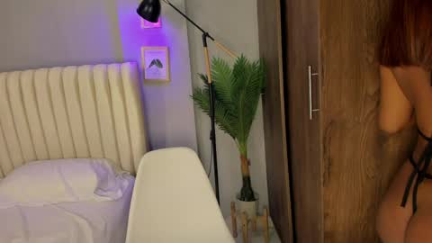khate_smith online show from 04/28/26, 04:34