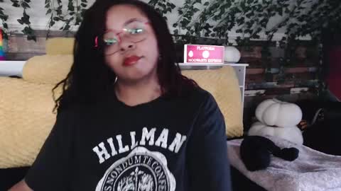 Snapshot of khayaparker chatting on 02/11/25, 07:16 Khaya online show from 02/11/25, 07:16