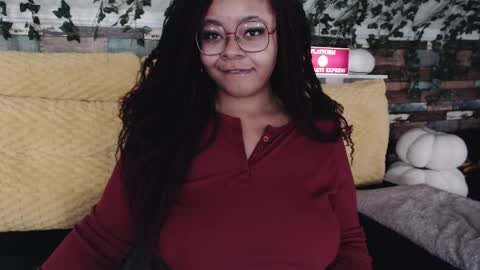 Snapshot of khayaparker chatting on 02/12/25, 01:52 Khaya online show from 02/12/25, 01:52