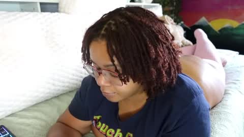 Snapshot of khayaparker chatting on 03/10/25, 03:30 Khaya online show from 03/10/25, 03:30