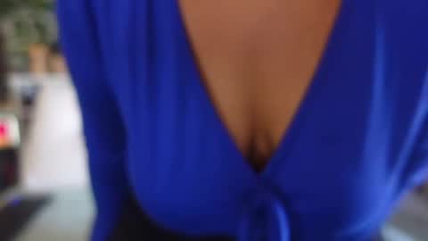 Snapshot of khayaparker chatting on 03/12/25, 12:47 Khaya online show from 03/12/25, 12:47