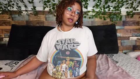 Snapshot of khayaparker chatting on 10/06/25, 03:42 Khaya online show from 10/06/25, 03:42