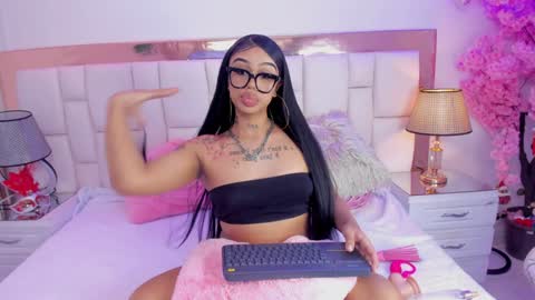 Snapshot of khelany_isyy chatting on 01/05/25, 12:09 Khelany Isyy online show from 01/05/25, 12:09