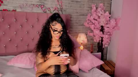 Snapshot of khelany_isyy chatting on 09/17/25, 02:08 Khelany Isyy online show from 09/17/25, 02:08
