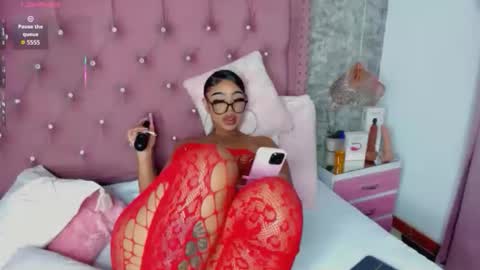 Khelany Isyy  online show from 12/22/25, 02:47