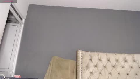 khloe33 online show from 04/25/26, 11:57