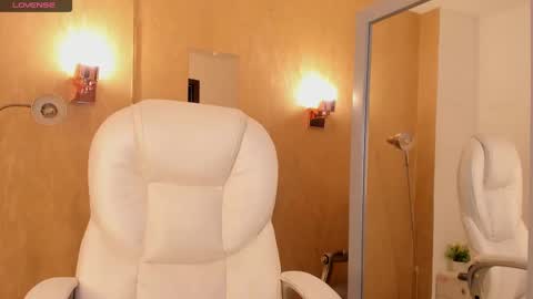 Khloe online show from 02/13/25, 05:01