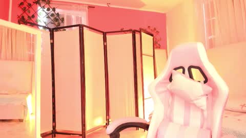 Khloe online show from 10/22/25, 12:27