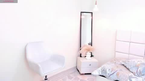 Khloe online show from 04/25/26, 01:36