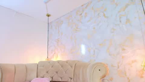 Khloe online show from 05/16/26, 10:36