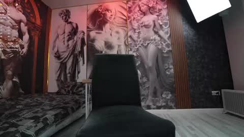 Snapshot of khokhol1999 chatting on 02/19/25, 02:44 Eric online show from 02/19/25, 02:44