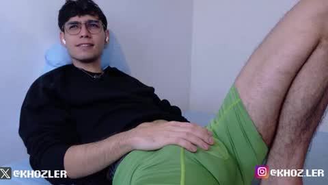 khozler_ online show from 12/14/25, 05:57