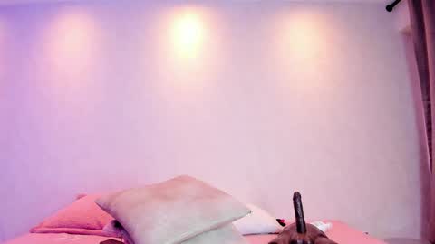    N         M online show from 10/18/25, 11:38