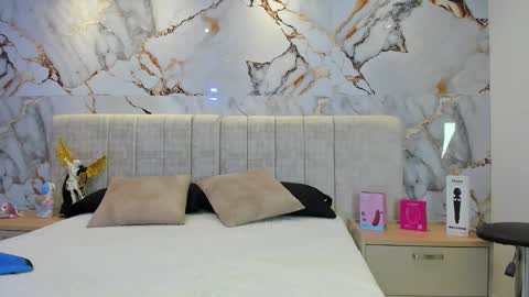    N         M online show from 11/20/25, 11:32