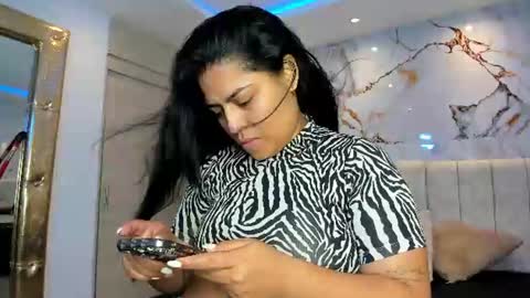 Snapshot of kiana_cream chatting on 06/12/26, 12:04 N M online show from 06/12/26, 12:04