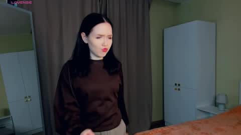 Lannie online show from 09/10/25, 04:29