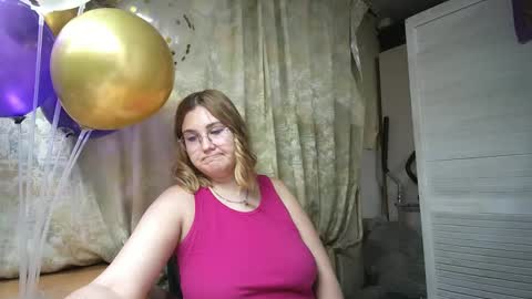 kianna_dior_ online show from 02/08/25, 04:25