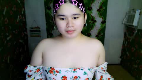 Your SweetGirl Ts online show from 12/16/25, 12:54