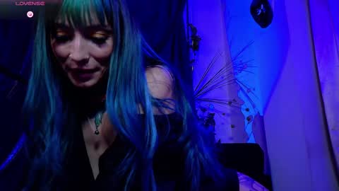 Snapshot of kiannamills chatting on 02/28/25, 03:04 Kianna online show from 02/28/25, 03:04