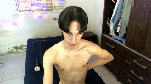 Snapshot of kiantwink chatting on 01/03/25, 05:28 kiantwink online show from 01/03/25, 05:28