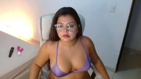 Snapshot of kiara2022 chatting on 04/08/26, 11:05 Kiara Evans online show from 04/08/26, 11:05