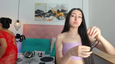 Kiara online show from 10/15/25, 12:38