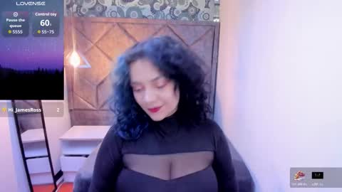 kiara Cruz online show from 10/27/25, 08:35