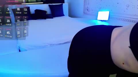 Kira online show from 09/08/25, 09:03