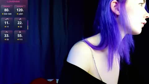 Kira online show from 11/24/25, 09:03