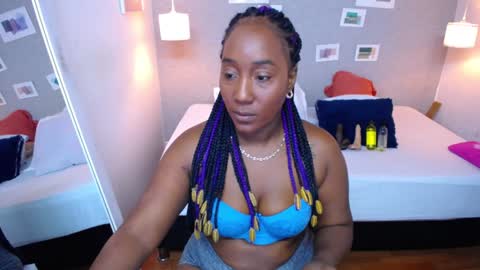 Snapshot of kiara_evanss chatting on 01/14/25, 02:43 Kiara online show from 01/14/25, 02:43