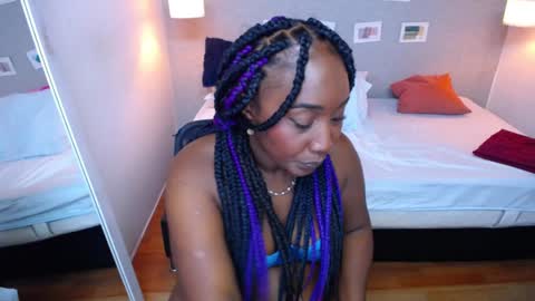 Snapshot of kiara_evanss chatting on 01/22/25, 10:59 Kiara online show from 01/22/25, 10:59