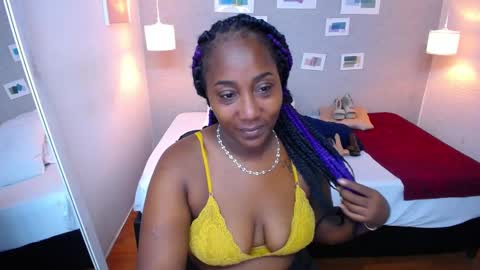 Snapshot of kiara_evanss chatting on 03/03/25, 08:43 Kiara online show from 03/03/25, 08:43