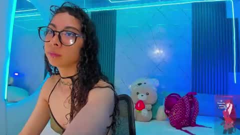 Snapshot of kiara_lovelyy chatting on 06/30/26, 04:02 Kiara online show from 06/30/26, 04:02