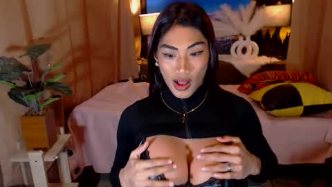 Snapshot of kiara_trans chatting on 04/06/26, 10:49 kiara_trans online show from 04/06/26, 10:49