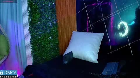 Kiara Zahiri online show from 09/13/25, 10:59