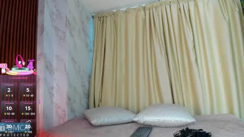 Kiara Zahiri online show from 10/01/25, 11:16