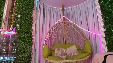 Kiara Zahiri online show from 10/02/25, 11:06