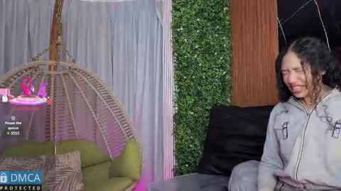 Kiara Zahiri online show from 11/05/25, 10:59